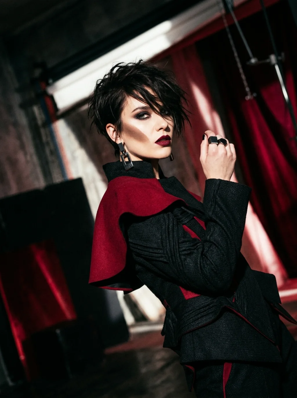 Asymmetrical Fringes Add Instant Drama To A Simple Style